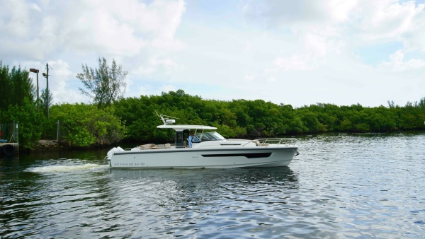 In Stock 2024 Nimbus T11 289 40ft Nimbus Yacht For Sale