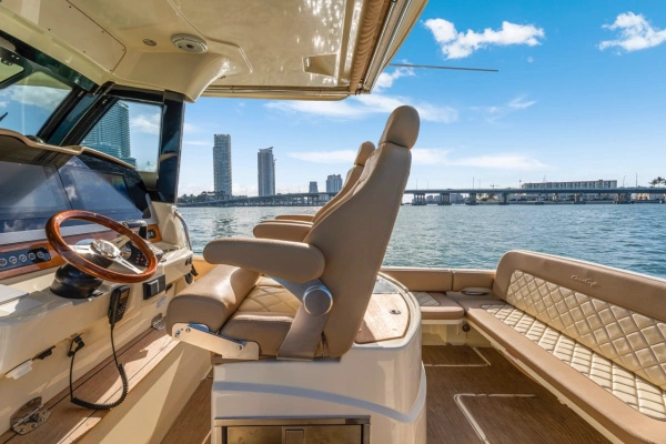 2022 Chris-Craft 30