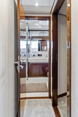 2018 Prestige 68