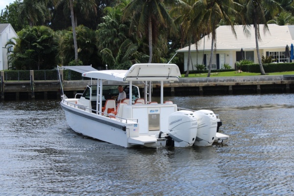 Axopar 37 - Exterior Profile
