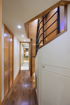 Midnight Moon 85ft Horizon Yacht For Sale