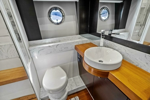 2016 Tiara Yachts 50