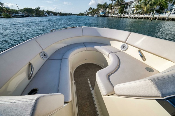 2LW 34ft Chris Craft Yacht For Sale