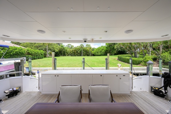 Midnight Moon 85ft Horizon Yacht For Sale