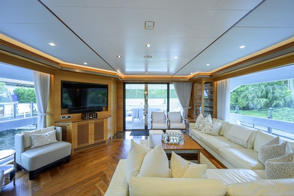 Midnight Moon 85ft Horizon Yacht For Sale