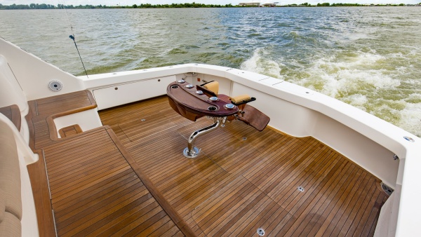 Share E 72ft Viking Yacht For Sale
