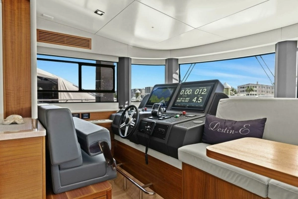 2021 Sirena 64