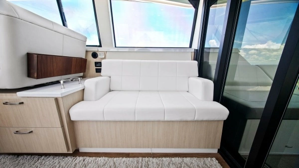 2025 Regal 38