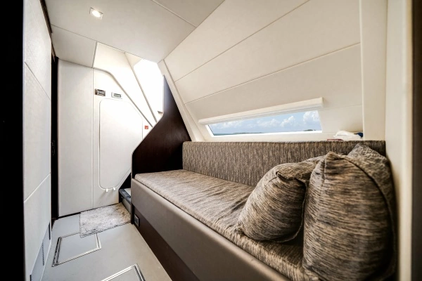 Sunseeker 76 Flybridge Yacht For Sale