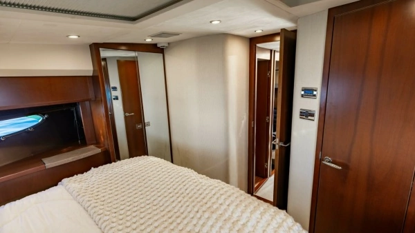 2011 Princess 64