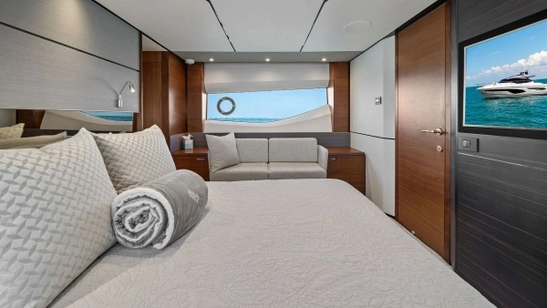 2019 Princess 65