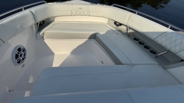 33ft Regal Yacht For Sale