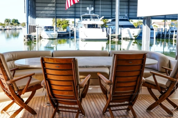2001 Lazzara Yachts 94