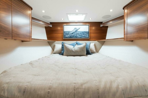 Viking 74 Convertible - Forward VIP Stateroom
