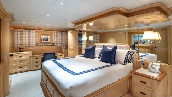 1998 Trinity Yachts 144