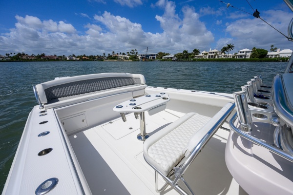 Bahama 41 - Exterior Cockpit