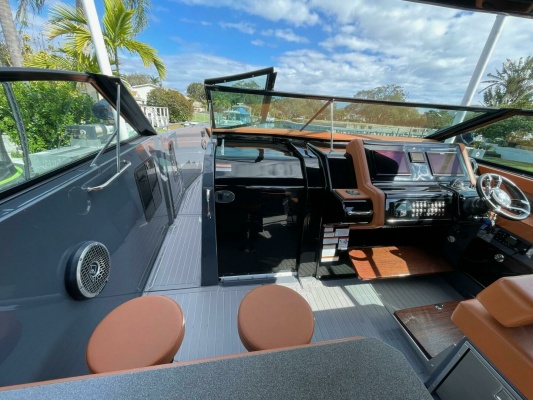 38ft Cruisers Yachts Yacht For Sale