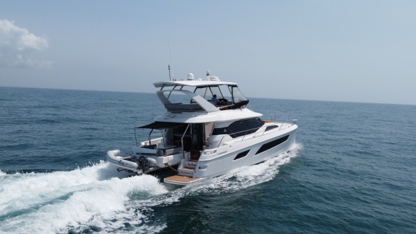 Hey Beautiful 44ft Aquila Yacht For Sale