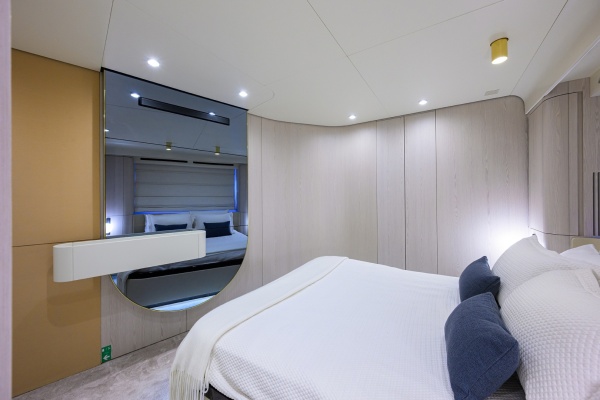 DT78 78ft Azimut Yacht For Sale