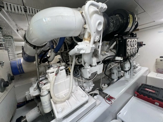 Bertram 57 Convertible Yacht For Sale