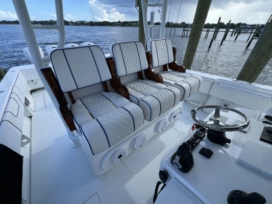 Contender 44 ST Yacht For Sale