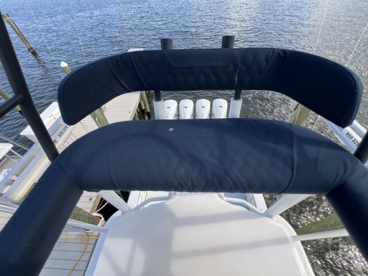 Contender 44 NAUTI GIRL - Tower Helm