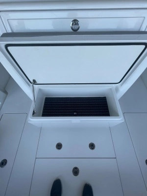Valhalla Boatworks V-33 Yacht For Sale