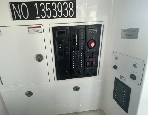 Valhalla Boatworks V-33 Yacht For Sale