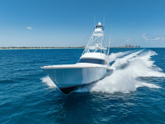 Viking 74 Convertible - Running Exterior Profile