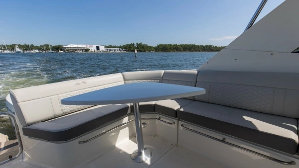 2022 Sea Ray 32