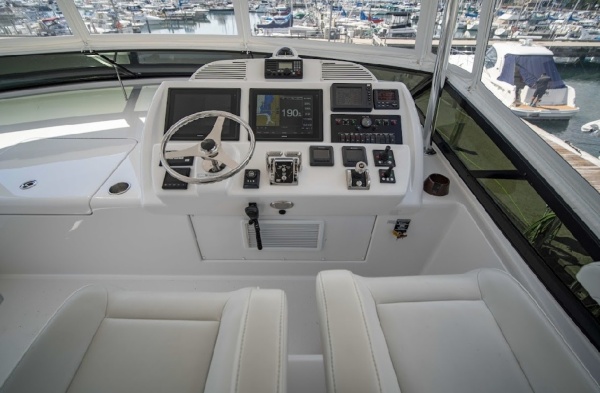 OVATION 60ft Hatteras Yacht For Sale