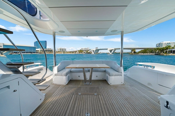 2022 Sunseeker 68