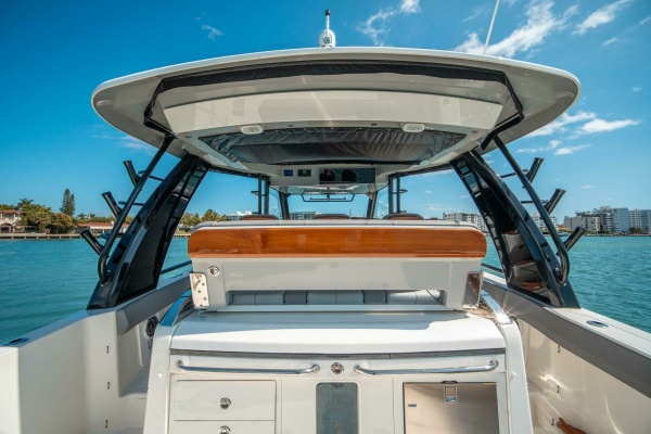PIPE DREAM 42ft Boston Whaler Yacht For Sale