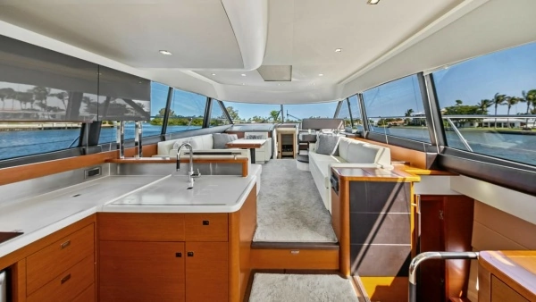 2015 Prestige 55