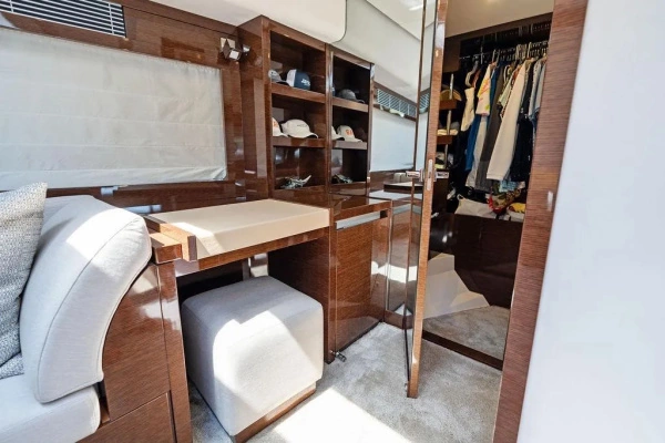 2018 Prestige 68
