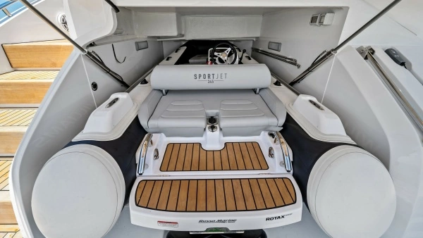 2019 Princess 65