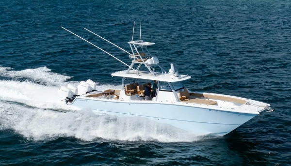 2025 Freeman 43 Center Console