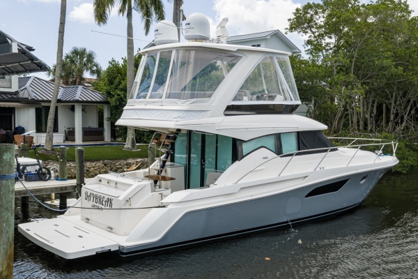 Daybreak 44ft Tiara Yachts Yacht For Sale