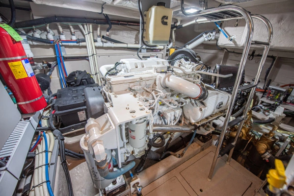 Sea Ray Sundancer 510 Yacht For Sale