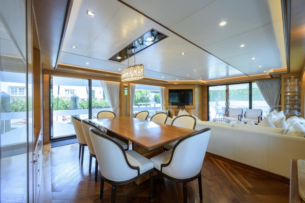 Midnight Moon 85ft Horizon Yacht For Sale