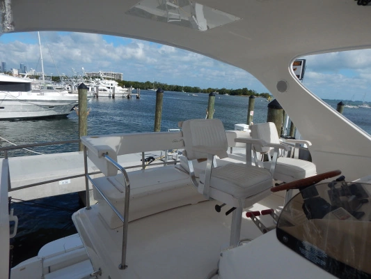 Sea Ray Sedan Bridge Yacht For Sale