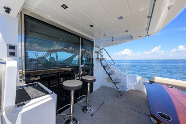 Cruisers Yachts 60 Fly Yacht For Sale