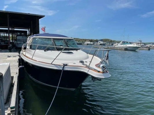 2012 Tiara Yachts 31