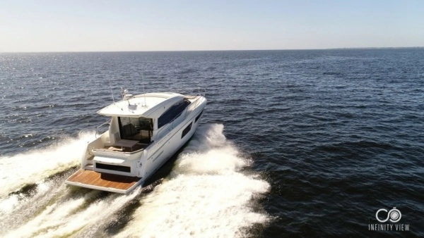 2018 Prestige 46