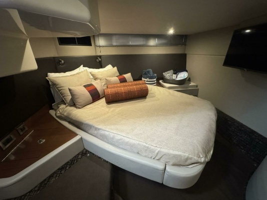 2016 Sea Ray 470 Sundancer 'Lopez Cove II' - Master Stateroom