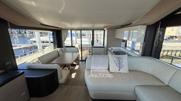 MAVI 57ft Absolute Yacht For Sale
