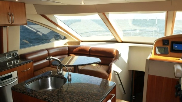 2007 Lazzara Yachts 74