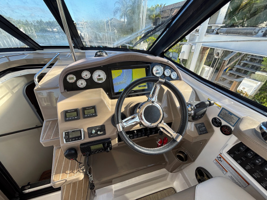 35ft Regal Yacht For Sale
