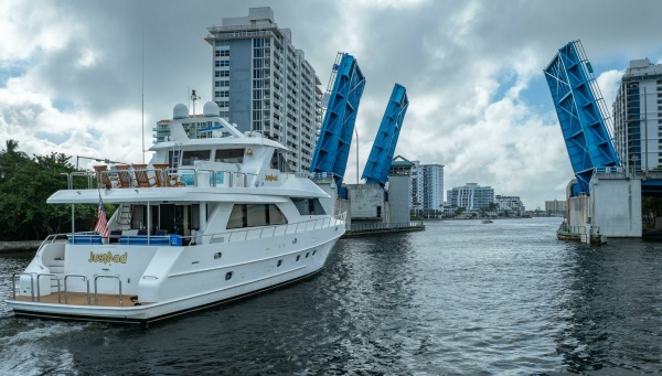 JusMad 80ft Ocean Alexander Yacht For Sale