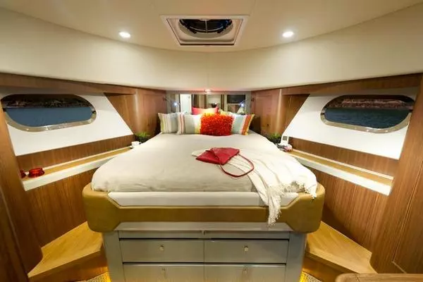 2026Belize 54 ft 54 Daybridge